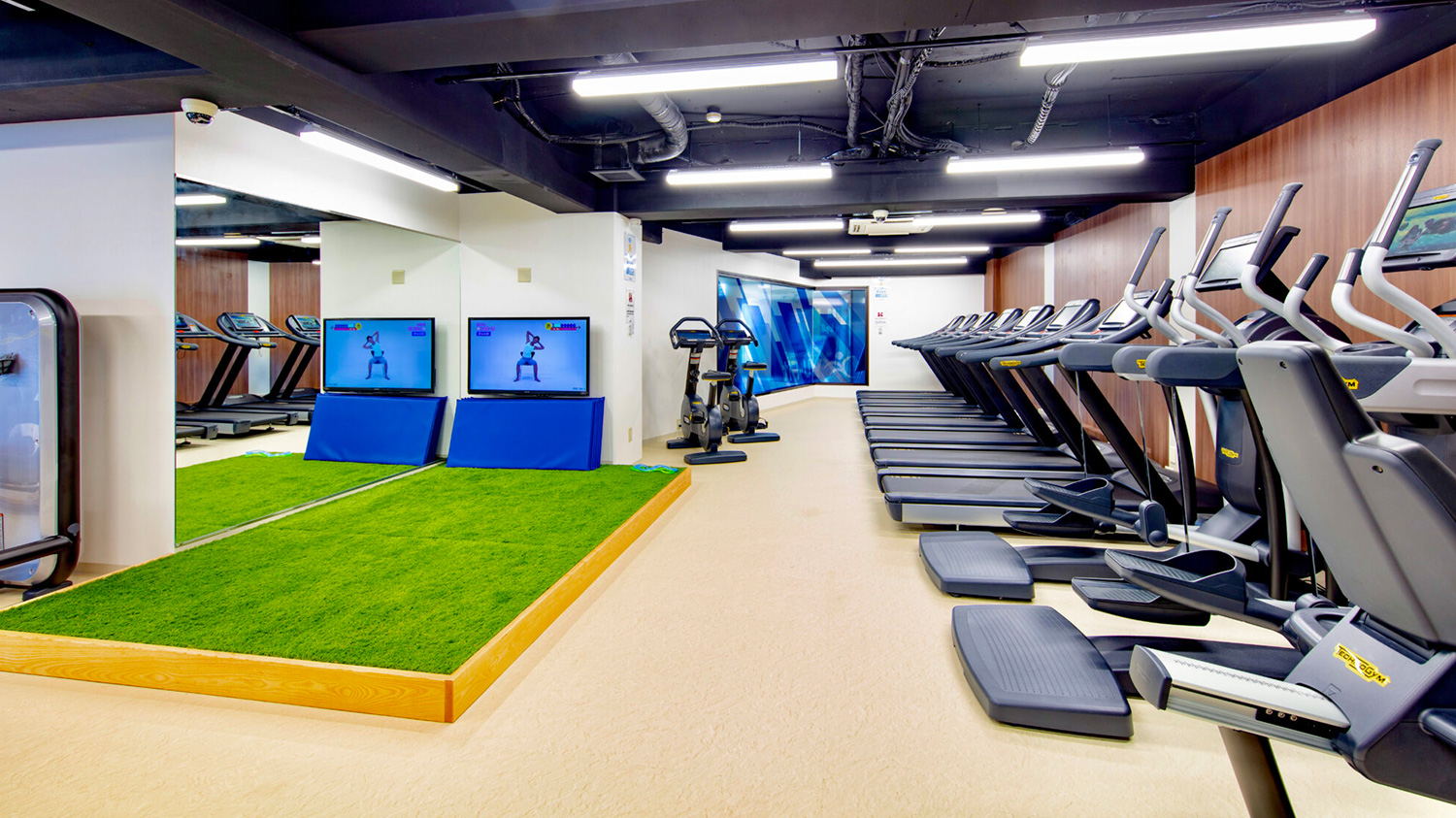 ユーバスフィットネスジム   YU-Fit 和歌山駅前